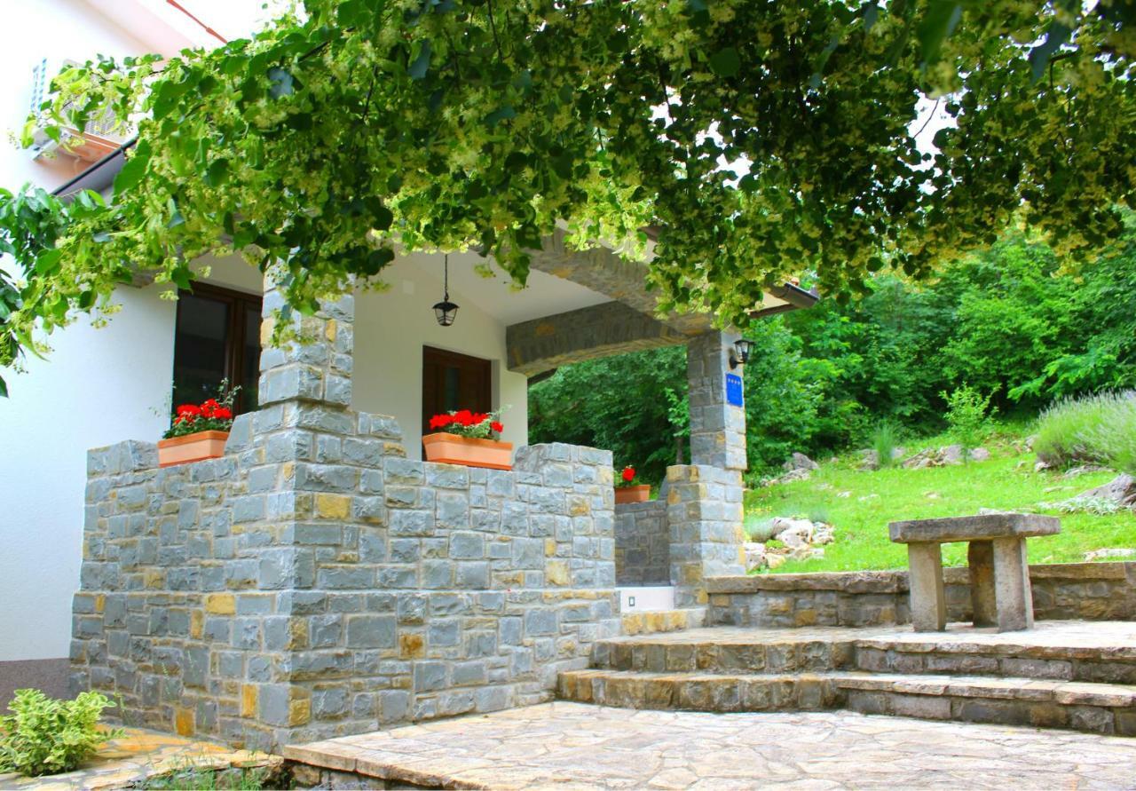 Holiday Home Deni Roc Exterior photo