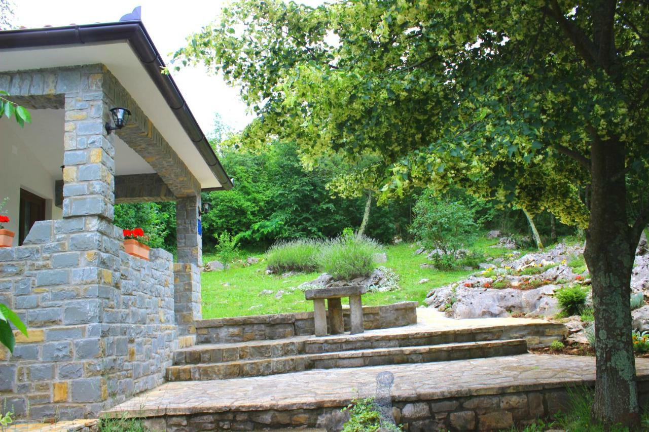Holiday Home Deni Roc Exterior photo